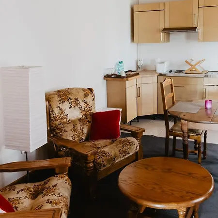 Les Charmilles De Mormal Hotel