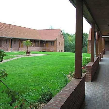 Hotel Les Charmilles De Mormal 3*