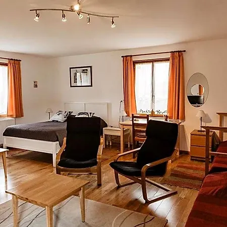Les Charmilles De Mormal Hotel