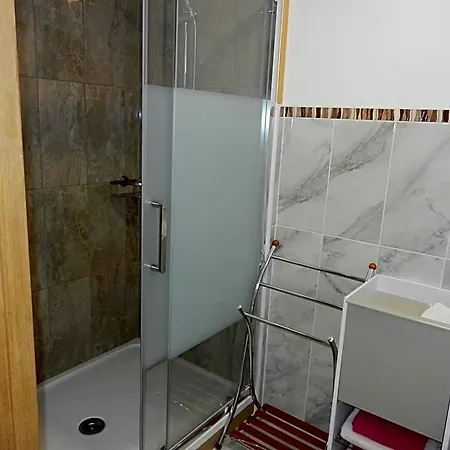 Les Charmilles De Mormal Hotel 3*