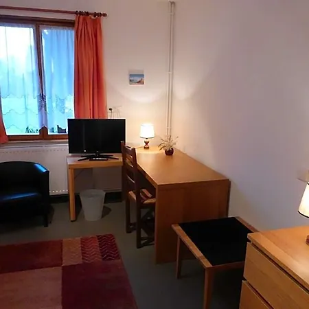 Les Charmilles De Mormal Hotel