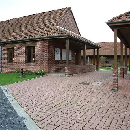 Hotel Les Charmilles De Mormal 3*